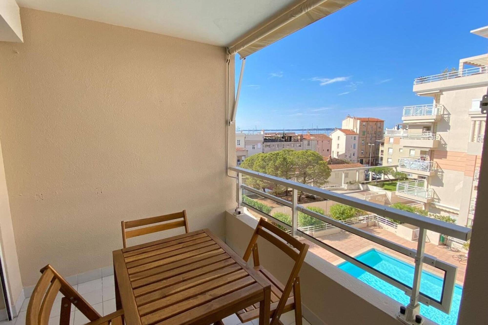 06Ai - Beautiful Renovated Studio - Sea And Pool View 瓦洛里 外观 照片
